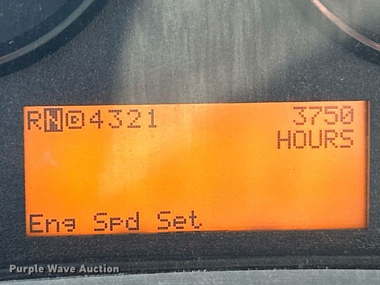 image for item EK4139 2016 International 7400 bucket truck