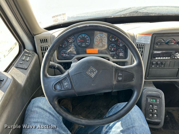 image for item EK4139 2016 International 7400 bucket truck