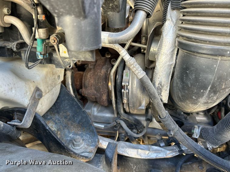 image for item EK4139 2016 International 7400 bucket truck