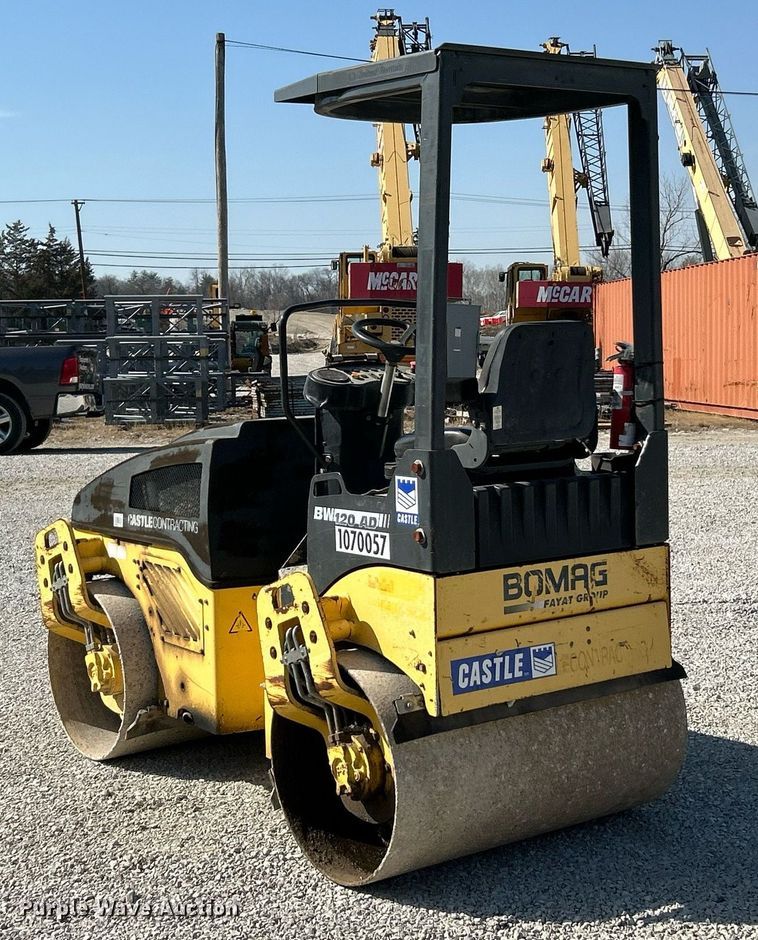 image for item EK4140 2007 Bomag BW120AD-4 double drum vibratory roller