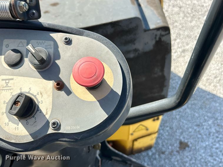 image for item EK4140 2007 Bomag BW120AD-4 double drum vibratory roller