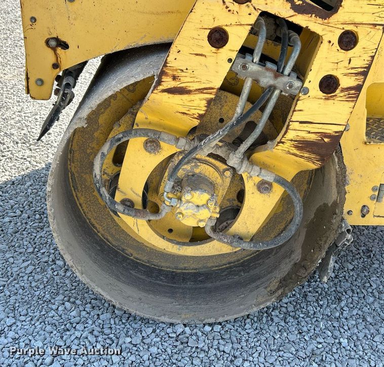 image for item EK4140 2007 Bomag BW120AD-4 double drum vibratory roller