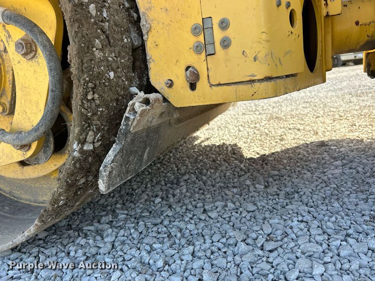 image for item EK4140 2007 Bomag BW120AD-4 double drum vibratory roller