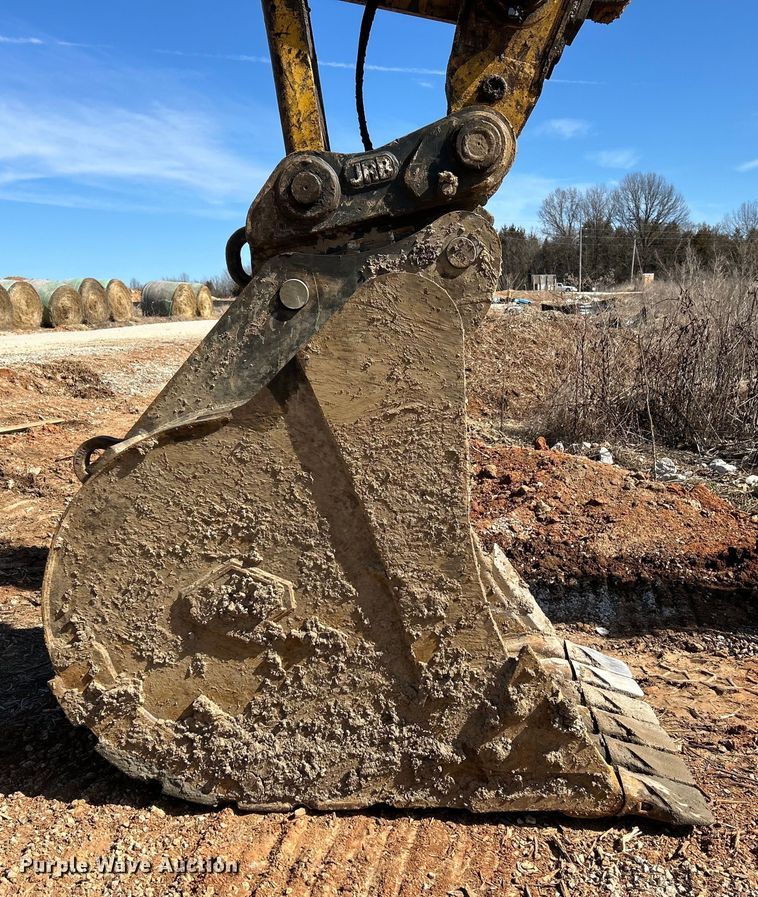 image for item EK4155 2011 Komatsu PC360LC-10 excavator