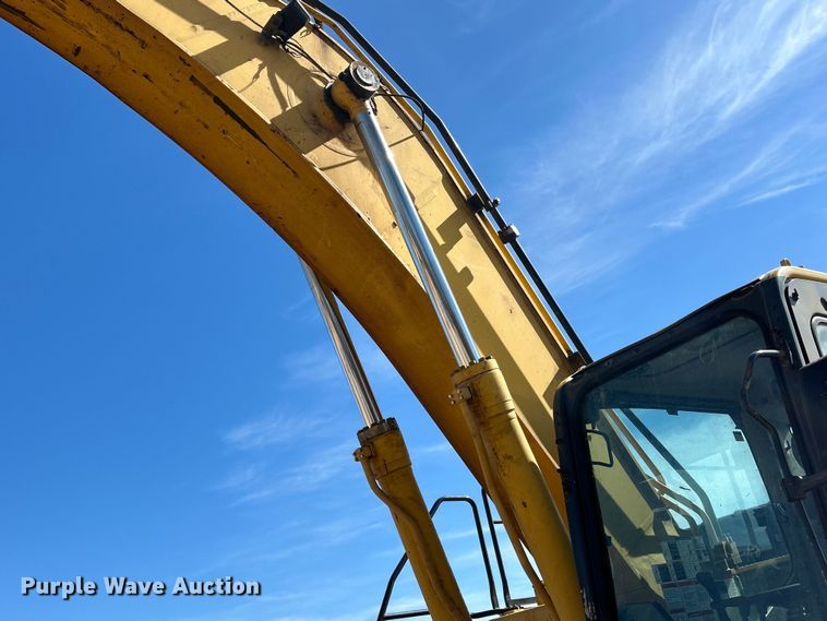 image for item EK4155 2011 Komatsu PC360LC-10 excavator