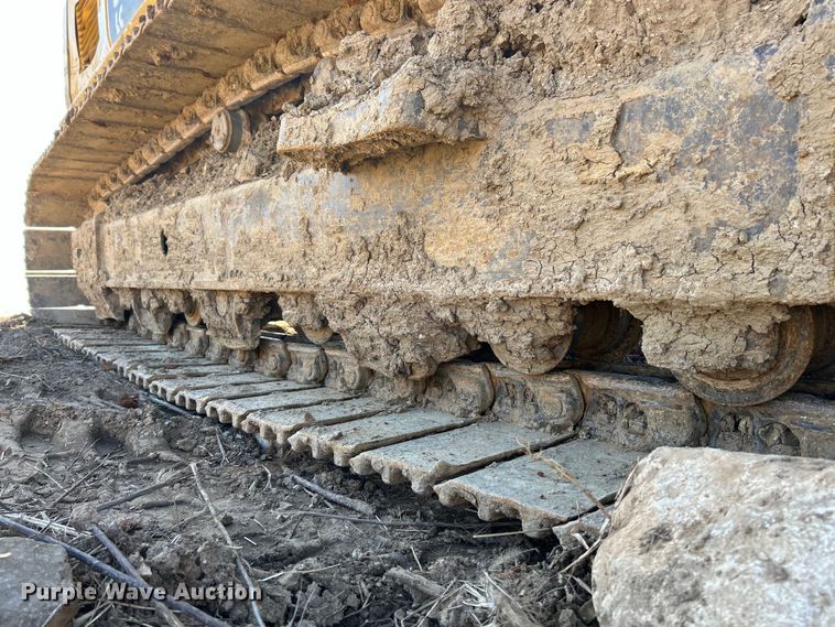 image for item EK4155 2011 Komatsu PC360LC-10 excavator