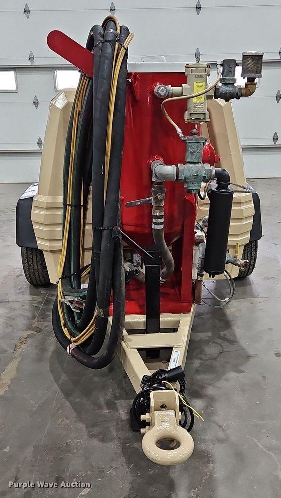 image for item IB9569 2007 Ingersoll Rand P185 air compressor/ sandblaster