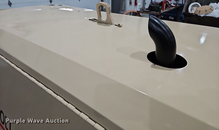 image for item IB9569 2007 Ingersoll Rand P185 air compressor/ sandblaster