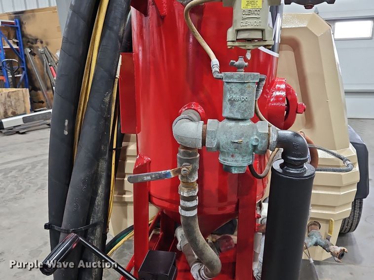 image for item IB9569 2007 Ingersoll Rand P185 air compressor/ sandblaster