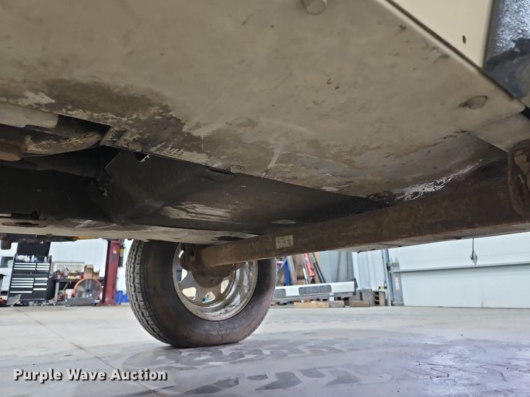 image for item IB9569 2007 Ingersoll Rand P185 air compressor/ sandblaster