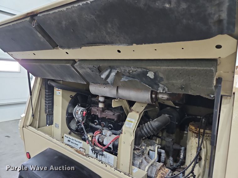 image for item IB9569 2007 Ingersoll Rand P185 air compressor/ sandblaster