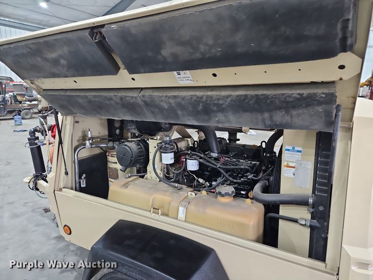 image for item IB9569 2007 Ingersoll Rand P185 air compressor/ sandblaster