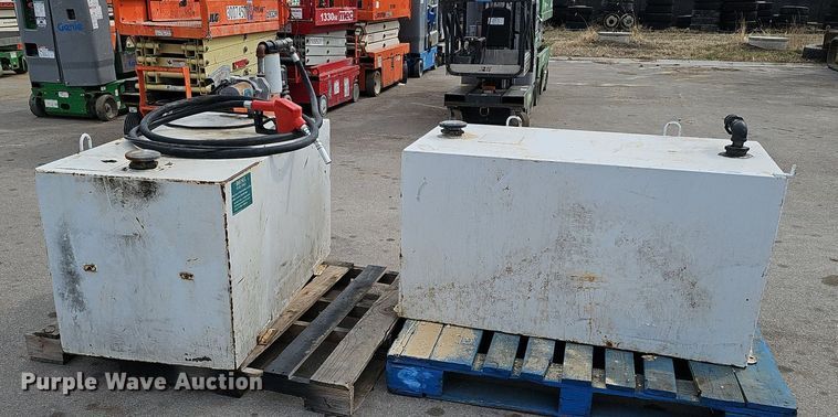 image for item IO9859 (2) fuel tanks