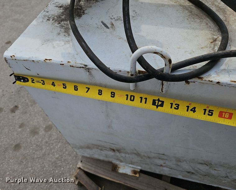 image for item IO9859 (2) fuel tanks