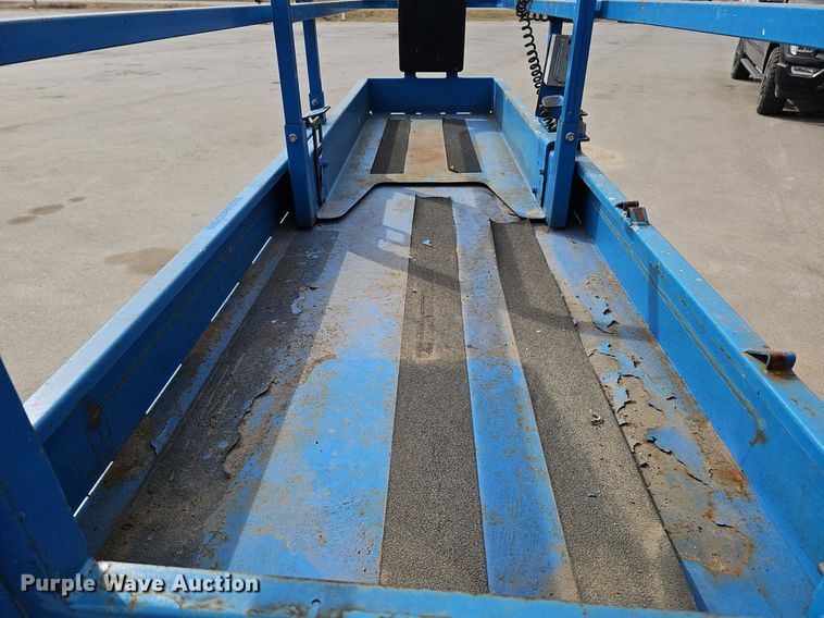 image for item IO9862 Genie 1930 scissor lift