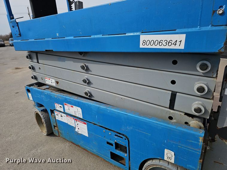 image for item IO9862 Genie 1930 scissor lift