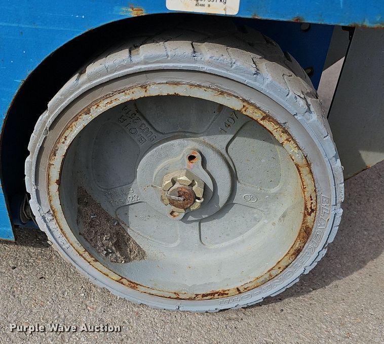 image for item IO9862 Genie 1930 scissor lift