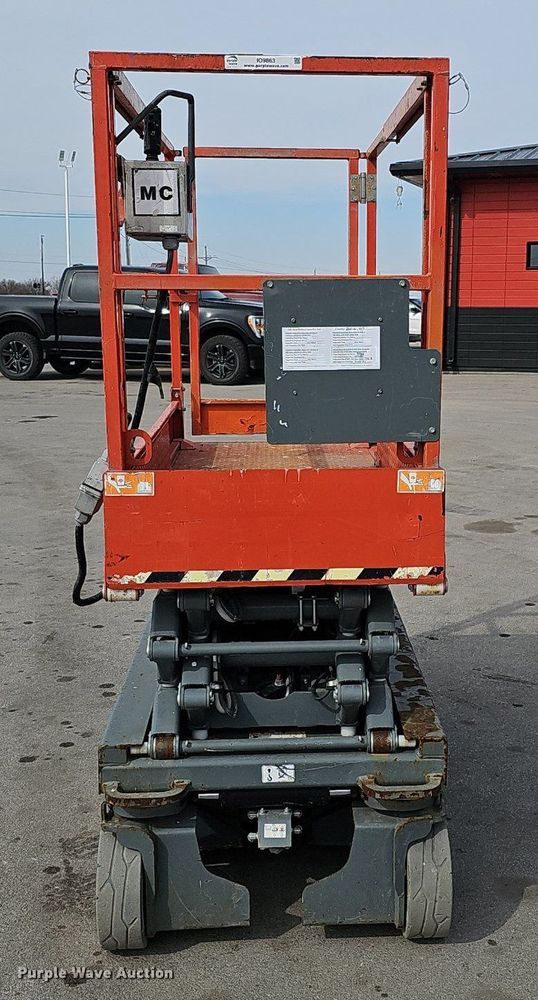 image for item IO9863 2017 Skyjack SJIII 3219 scissor lift