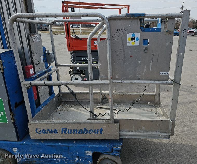 image for item IO9864 2016 Genie GR-20 vertical lift