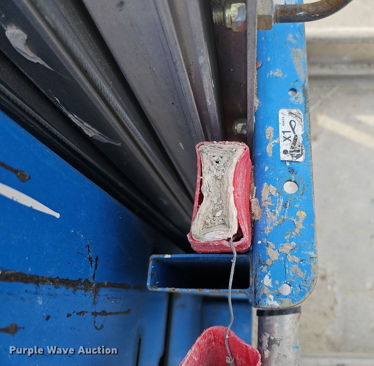 image for item IO9864 2016 Genie GR-20 vertical lift