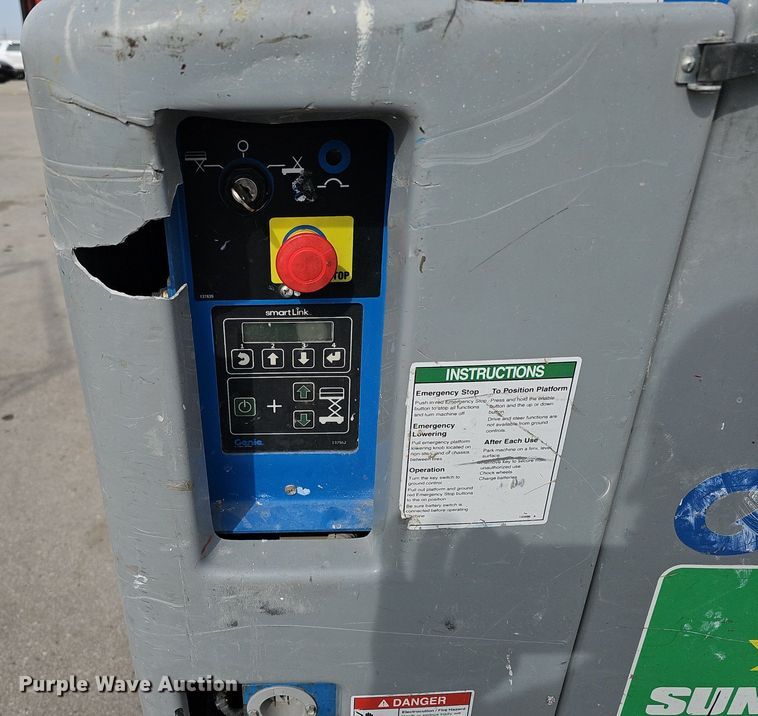 image for item IO9864 2016 Genie GR-20 vertical lift