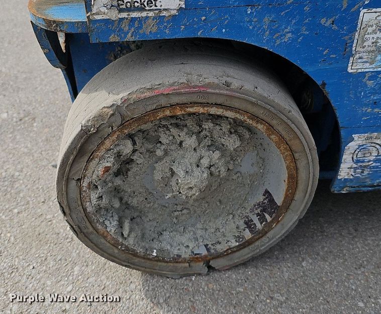 image for item IO9864 2016 Genie GR-20 vertical lift