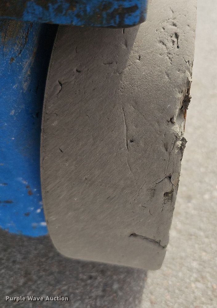 image for item IO9864 2016 Genie GR-20 vertical lift