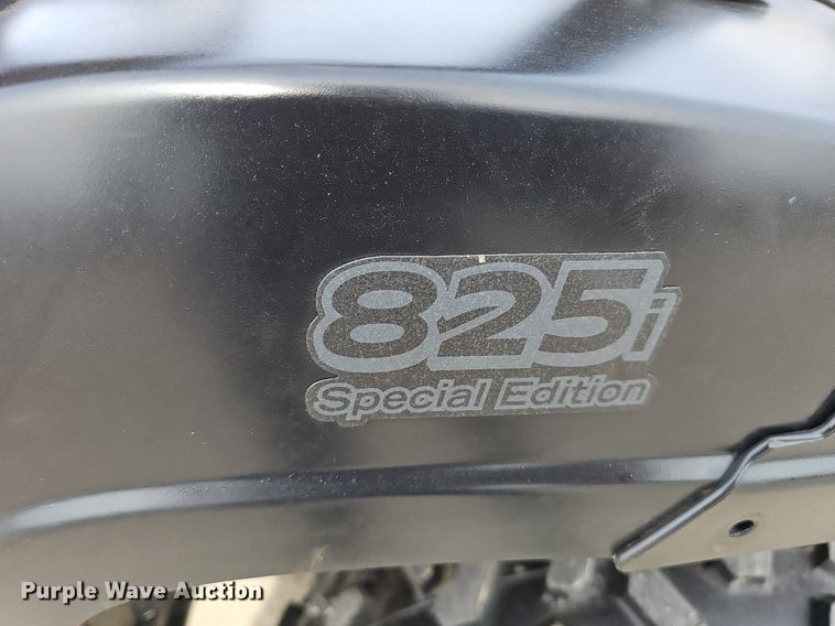 image for item IO9866 2014 John Deere Gator 825e utility vehicle