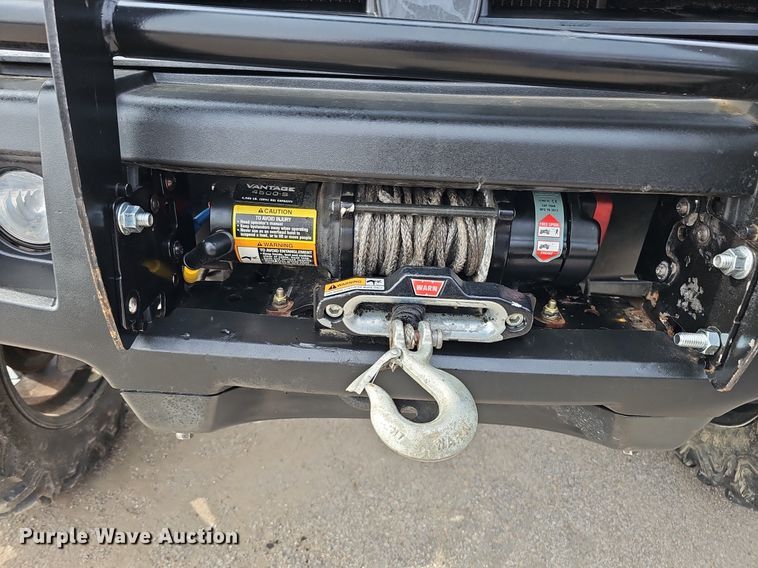 image for item IO9866 2014 John Deere Gator 825e utility vehicle