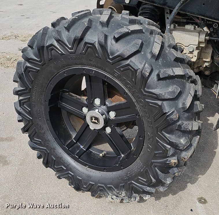 image for item IO9866 2014 John Deere Gator 825e utility vehicle