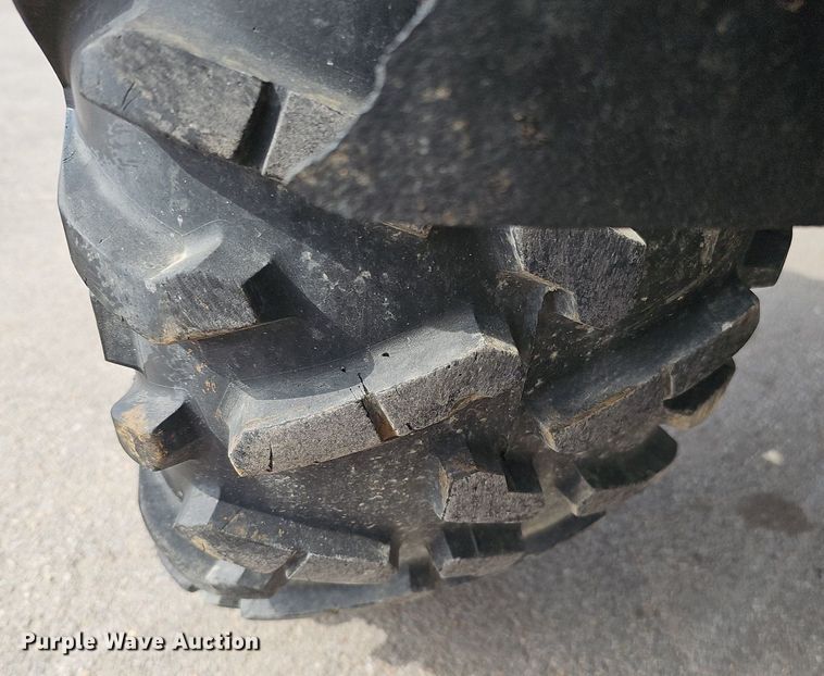 image for item IO9866 2014 John Deere Gator 825e utility vehicle