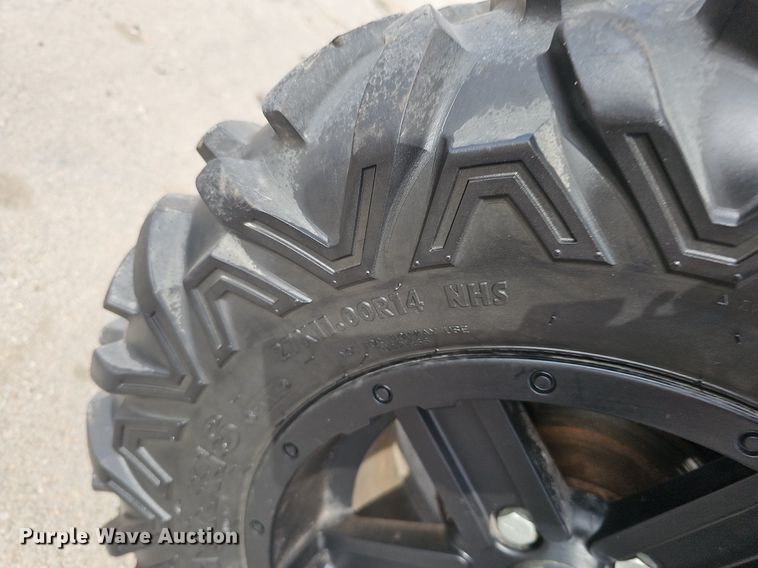 image for item IO9866 2014 John Deere Gator 825e utility vehicle