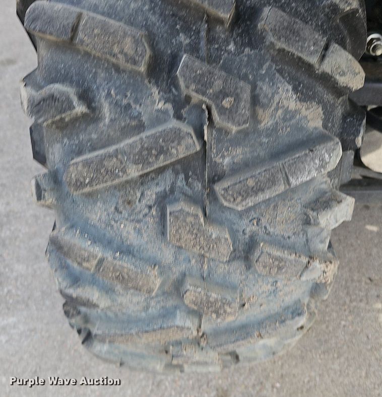 image for item IO9866 2014 John Deere Gator 825e utility vehicle