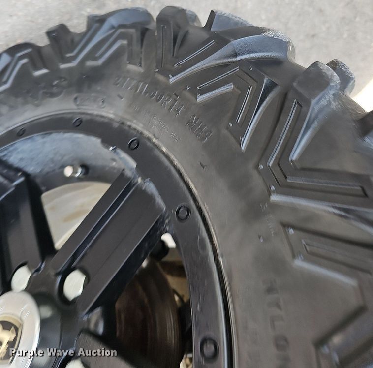 image for item IO9866 2014 John Deere Gator 825e utility vehicle