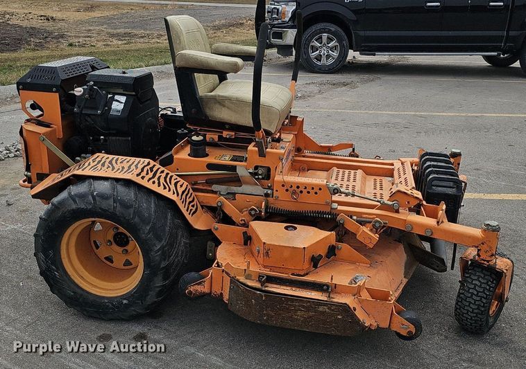 image for item IO9867 Scag STT61A-25CH ZTR lawn mower