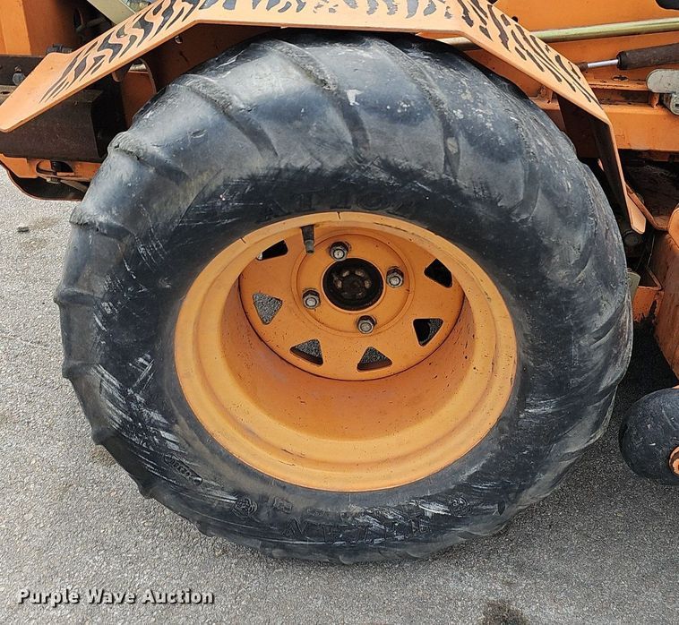 image for item IO9867 Scag STT61A-25CH ZTR lawn mower