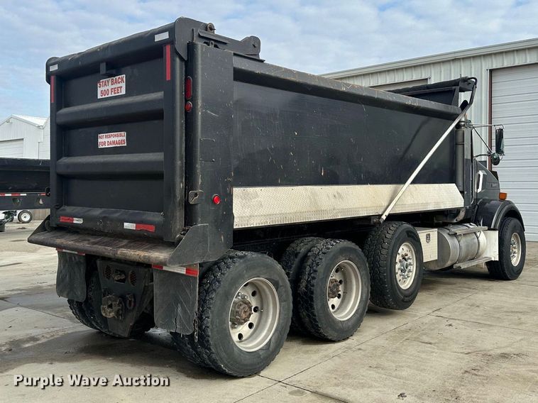 image for item JD9069 2007 Kenworth T800 dump truck