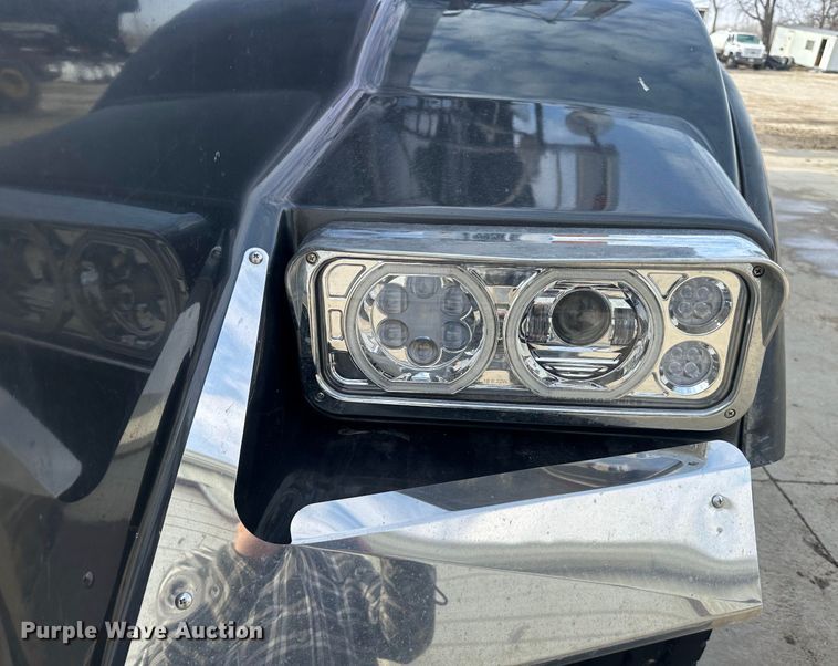 image for item JD9069 2007 Kenworth T800 dump truck