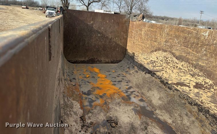 image for item JD9069 2007 Kenworth T800 dump truck