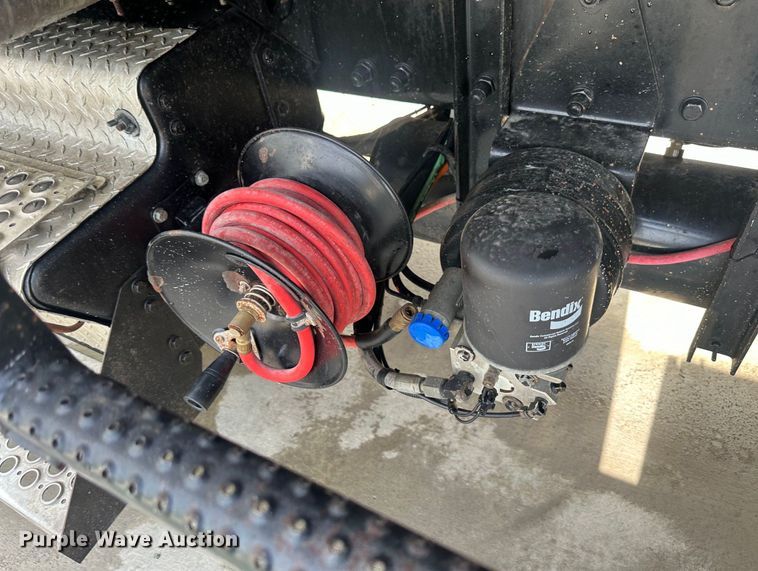 image for item JD9069 2007 Kenworth T800 dump truck