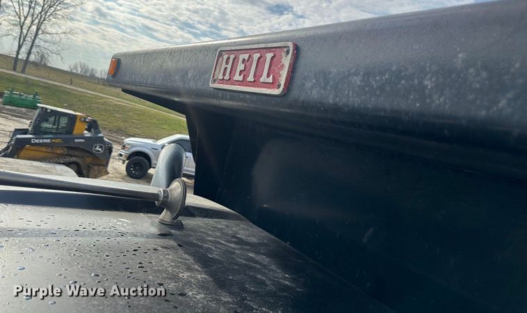 image for item JD9069 2007 Kenworth T800 dump truck