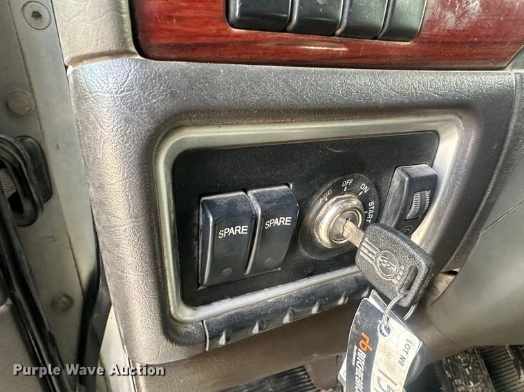 image for item JD9069 2007 Kenworth T800 dump truck