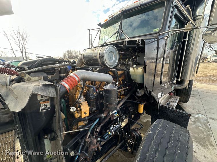 image for item JD9069 2007 Kenworth T800 dump truck