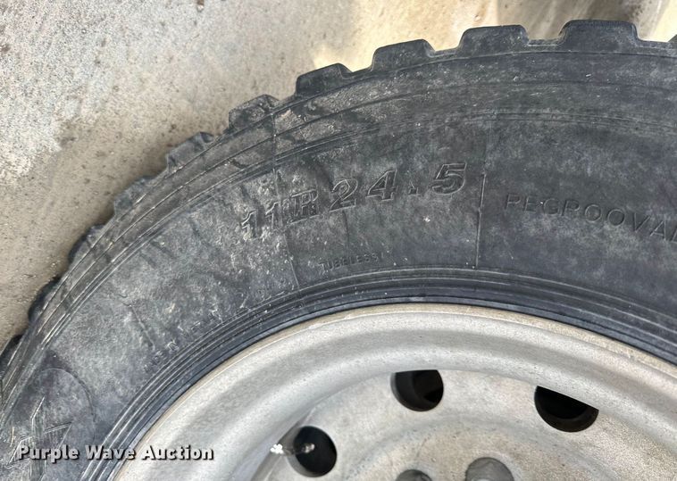 image for item JD9069 2007 Kenworth T800 dump truck