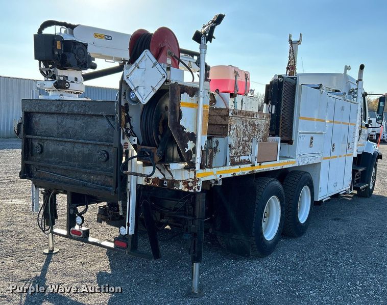 image for item KH9659 2014 Freightliner  108SD utility / service truck