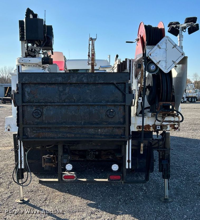 image for item KH9659 2014 Freightliner  108SD utility / service truck