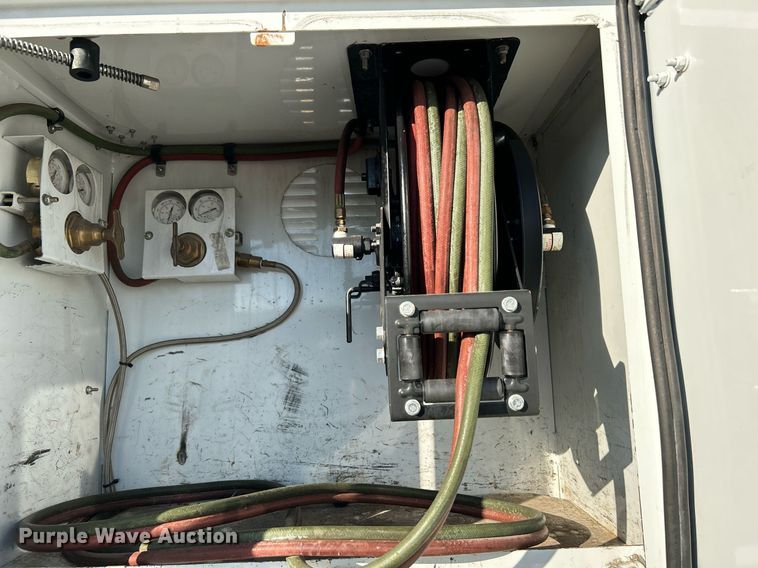 image for item KH9659 2014 Freightliner  108SD utility / service truck