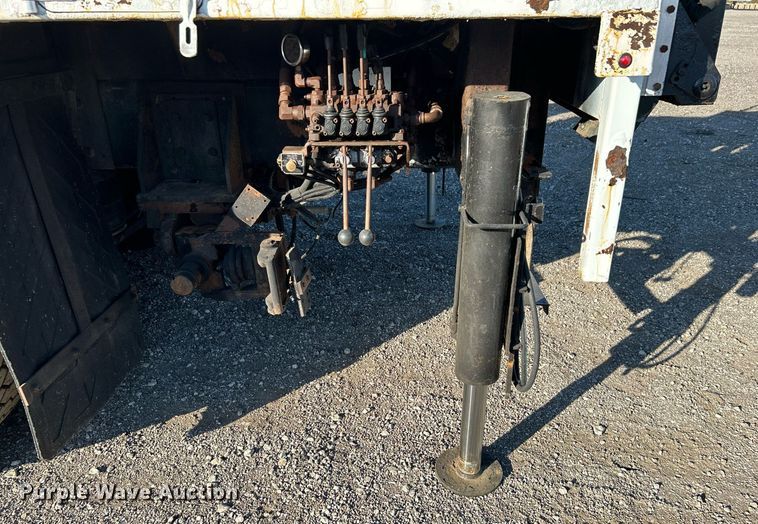 image for item KH9659 2014 Freightliner  108SD utility / service truck