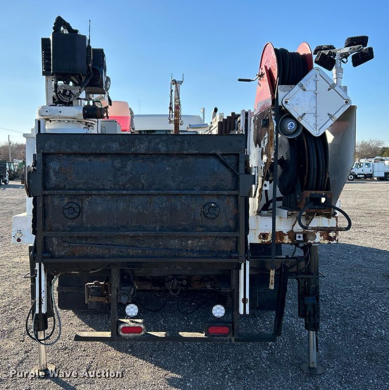 image for item KH9659 2014 Freightliner  108SD utility / service truck