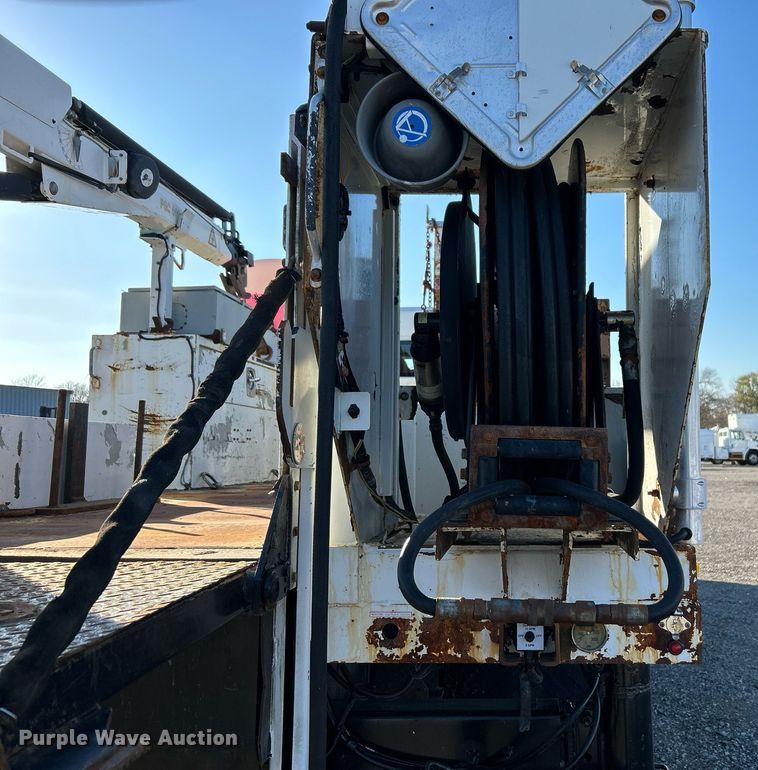 image for item KH9659 2014 Freightliner  108SD utility / service truck